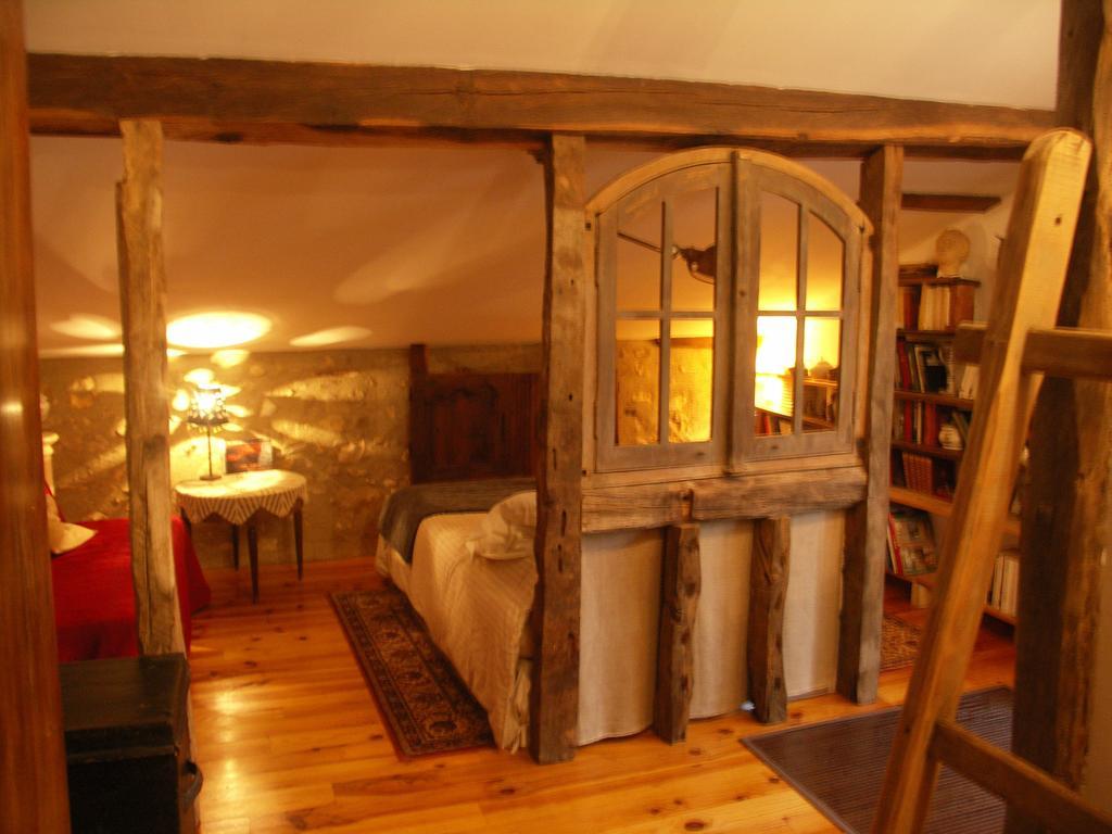 Haras Picard Du Sant Bed & Breakfast Lasserre  Room photo