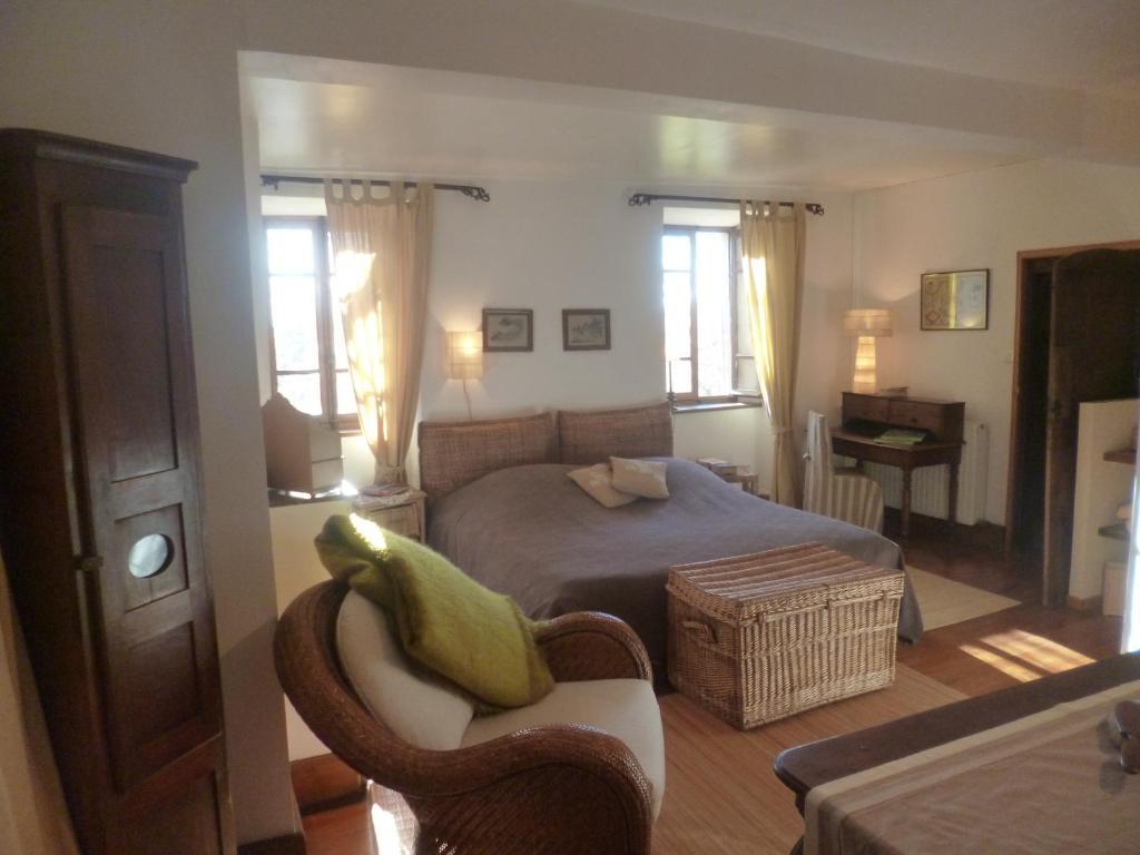Haras Picard Du Sant Bed & Breakfast Lasserre  Exterior photo