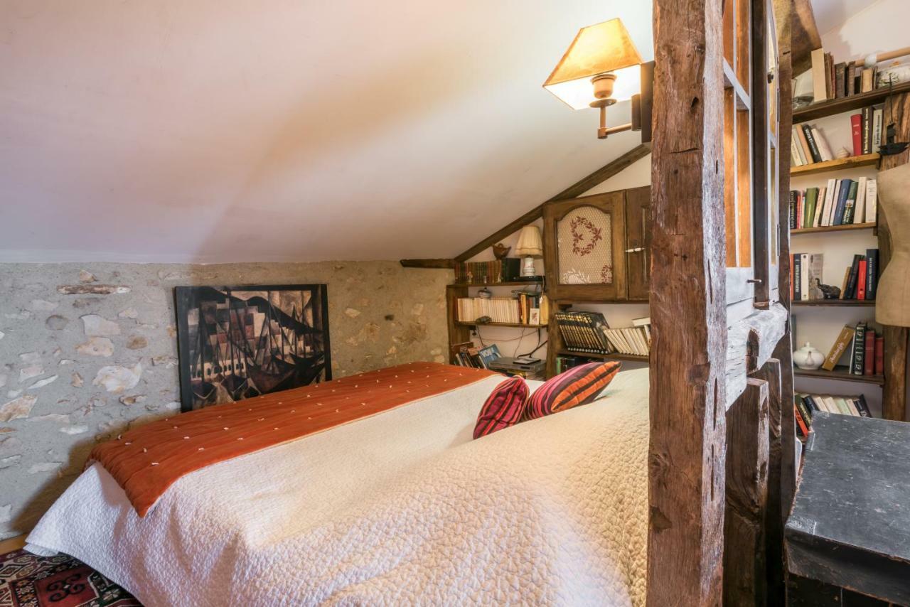Haras Picard Du Sant Bed & Breakfast Lasserre  Exterior photo