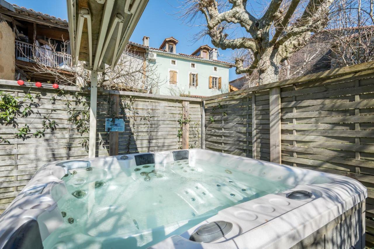 Haras Picard Du Sant Bed & Breakfast Lasserre  Exterior photo