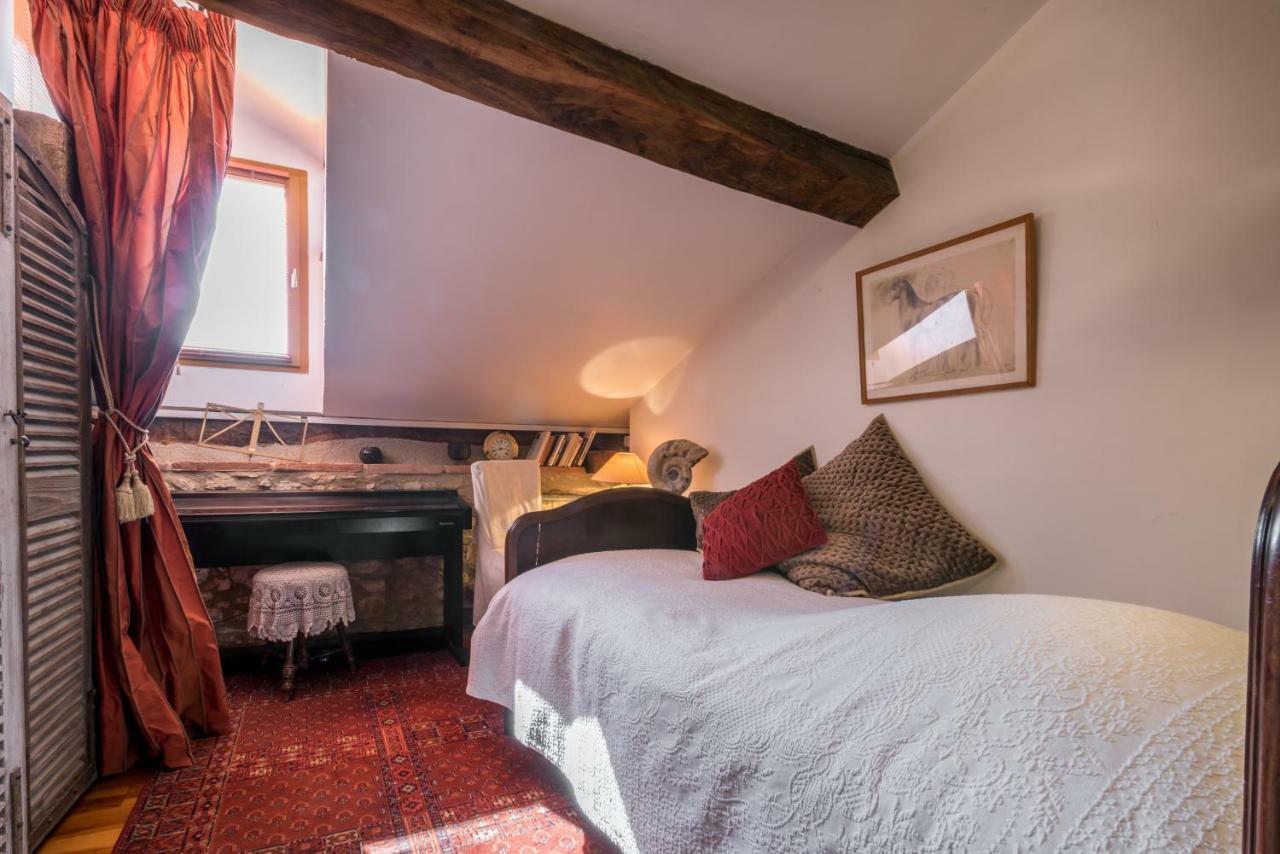 Haras Picard Du Sant Bed & Breakfast Lasserre  Exterior photo